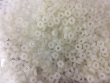 Белая нейлоновая гайка M3